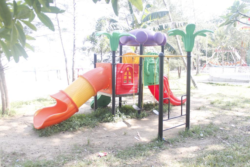 Mimiland Batu Payung Hotel Singkawang Exterior foto